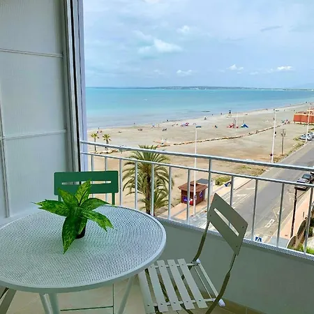 Sunny Retreat דירה *